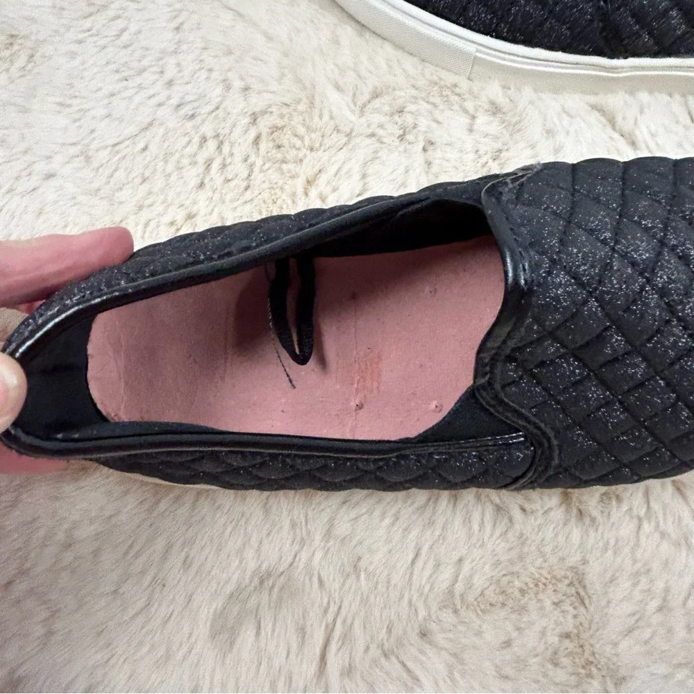 Wonder Nation Black‎ Quilted Glittering Sneakers